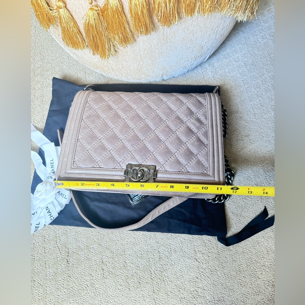 CHANEL Quilted Large Tan Bag with Chain Strap - Picture 8 of 16